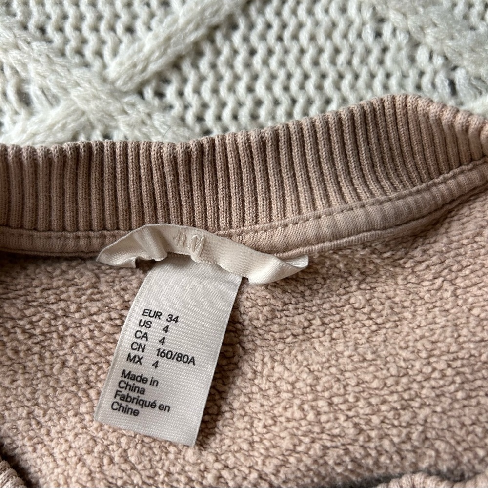 H&M Basic Crewneck - Picture 5 of 6